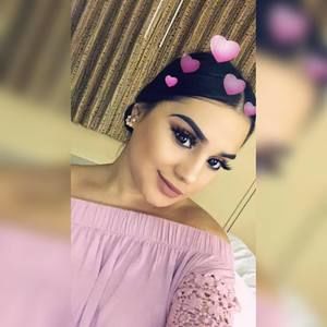 Meet your Posher, Cecilia